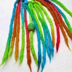 Neon-Filzzipfel Haargummi im Dreadlock-Look mit Filzkugel